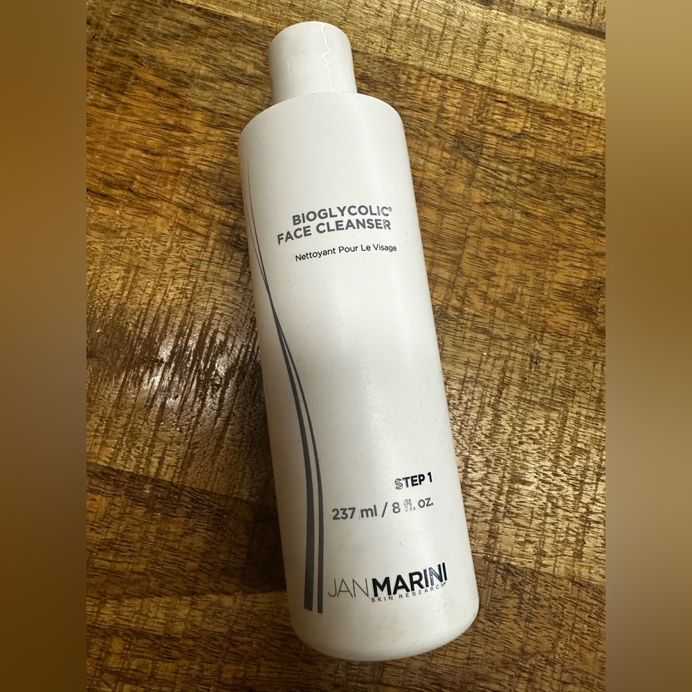 Jan marini bioglycolic face cleanser